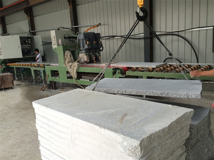 multi blade stone cross cutter